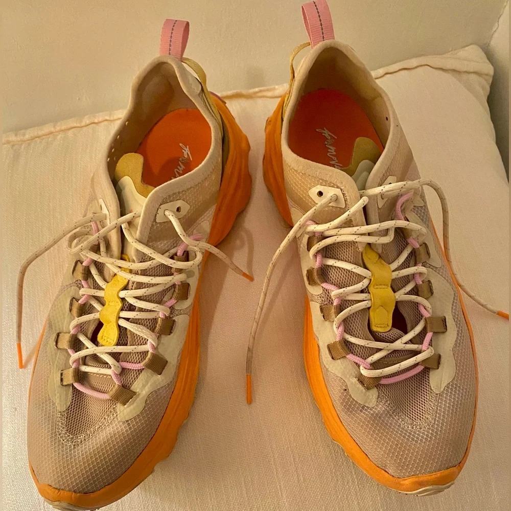 Free People X Sorel , Women's Kinetic Breakthru Tech Sneakers - Picture 5 of 7